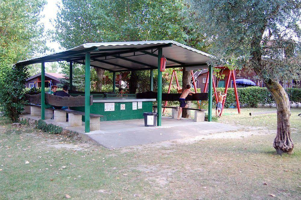Campeggio Trevisago Iris Park Moniga del Garda Εξωτερικό φωτογραφία